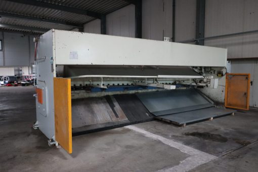 Ermak-CNC-HVR-6100-x-6-Schere – Bild 4