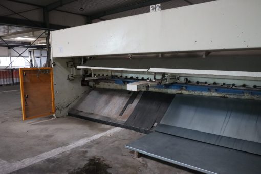 Ermak-CNC-HVR-6100-x-6-Schere – Bild 3